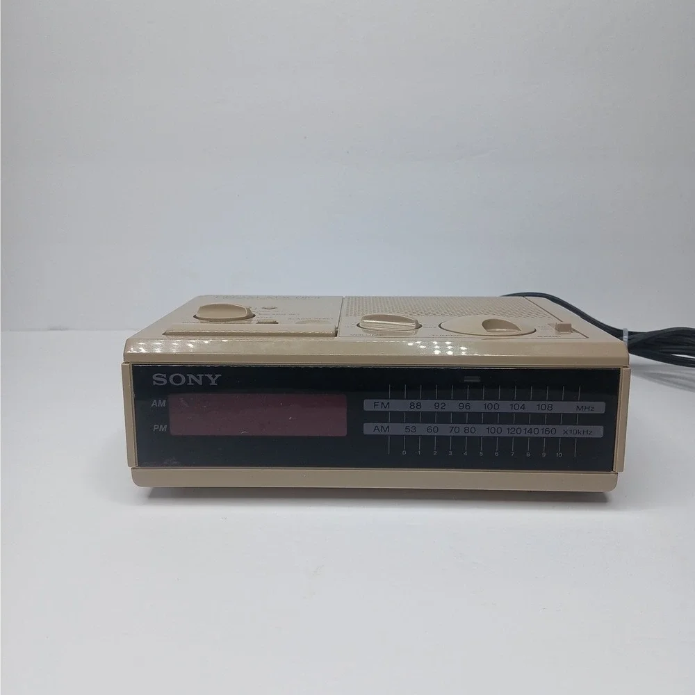 Sony Digital Clock Radio OS Tan Dream Machine ICF-C2W Vintage AM/FM